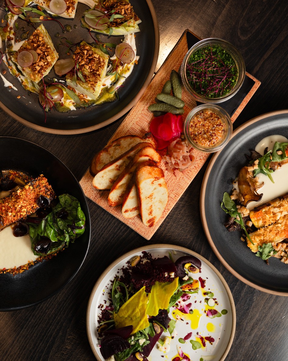 Chef-Prepared Breakfast, Lunch and Après