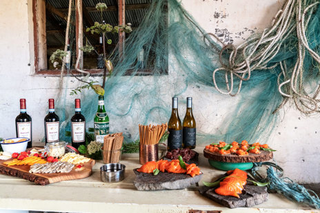 Relax after your day of adventure by grabbing a drink and enjoying après by the fire while you wait 