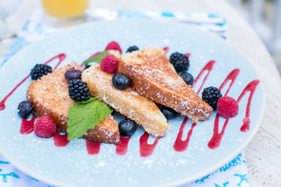 Chef-Prepared Breakfast and Après